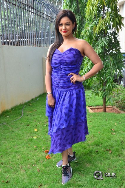 Pooja-Kumar-At-PSV-Garuda-Vega-Movie-Teaser-Launch